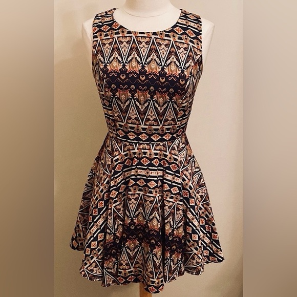 San Souci Dresses & Skirts - Sans Souci Tribal Aztec Print Fit & Flare Flounce Sleeveless Mini Dress Size M